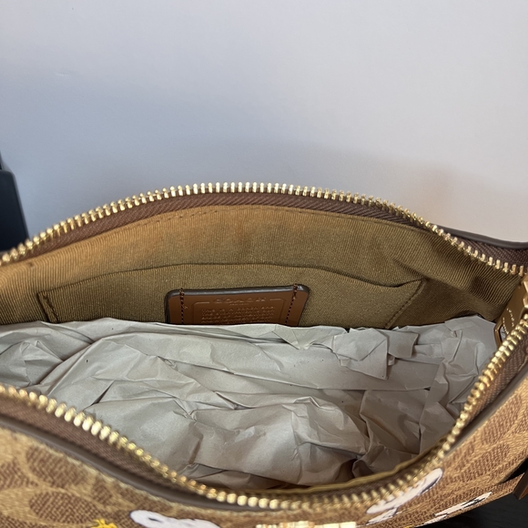 Coach Brown Snoopy Print Women's Bag - Picture 5 of 6